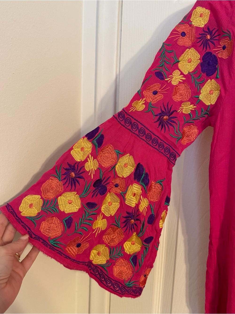 Gibson Latimer Embroidered Boho Tunic Dress Pink Floral Sleeve Size S/M - Picture 2 of 4